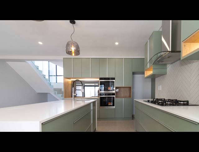 4 BEDROOM HOUSE FOR SALE IN SANDOWN